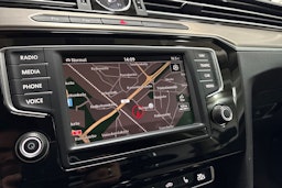 harmaa Volkswagen Passat 2016 kuva 21.