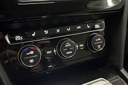 harmaa Volkswagen Passat 2016 kuva 23.