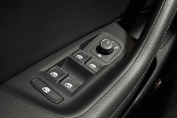 harmaa Volkswagen Passat 2016 kuva 26.