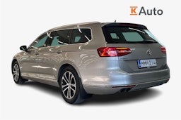 harmaa Volkswagen Passat 2015 kuva 2.