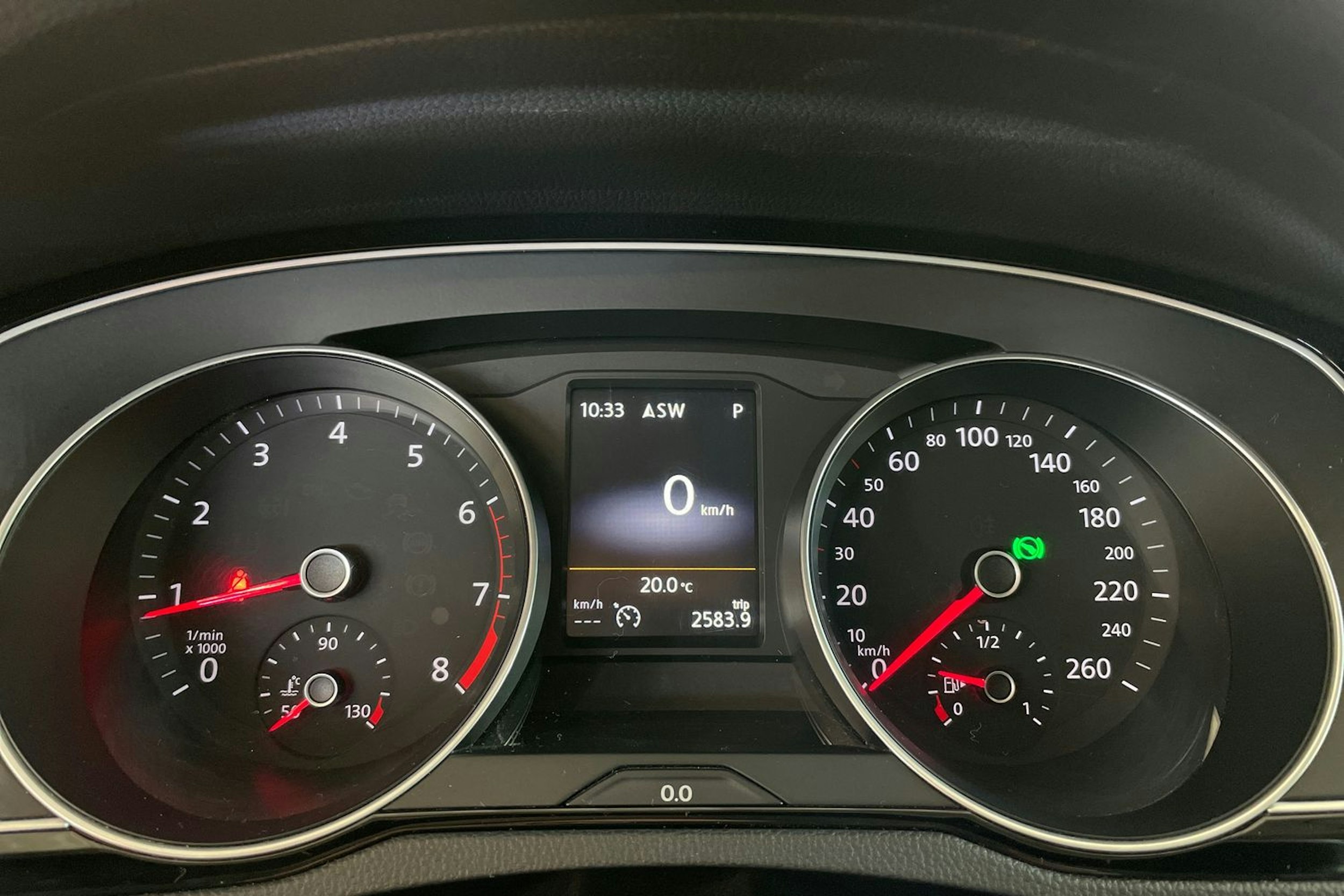 harmaa Volkswagen Passat 2015 kuva 16.