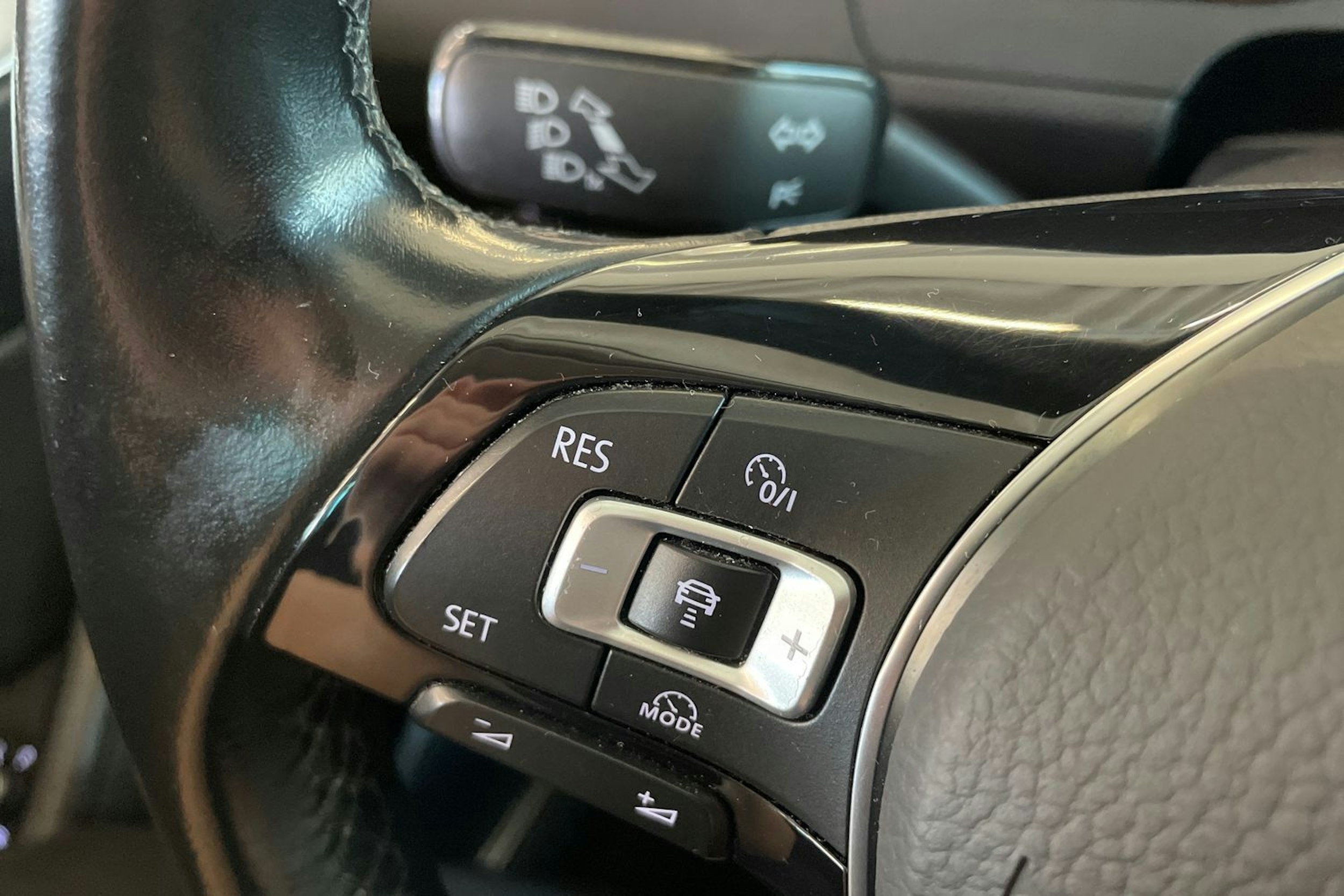 harmaa Volkswagen Passat 2015 kuva 17.