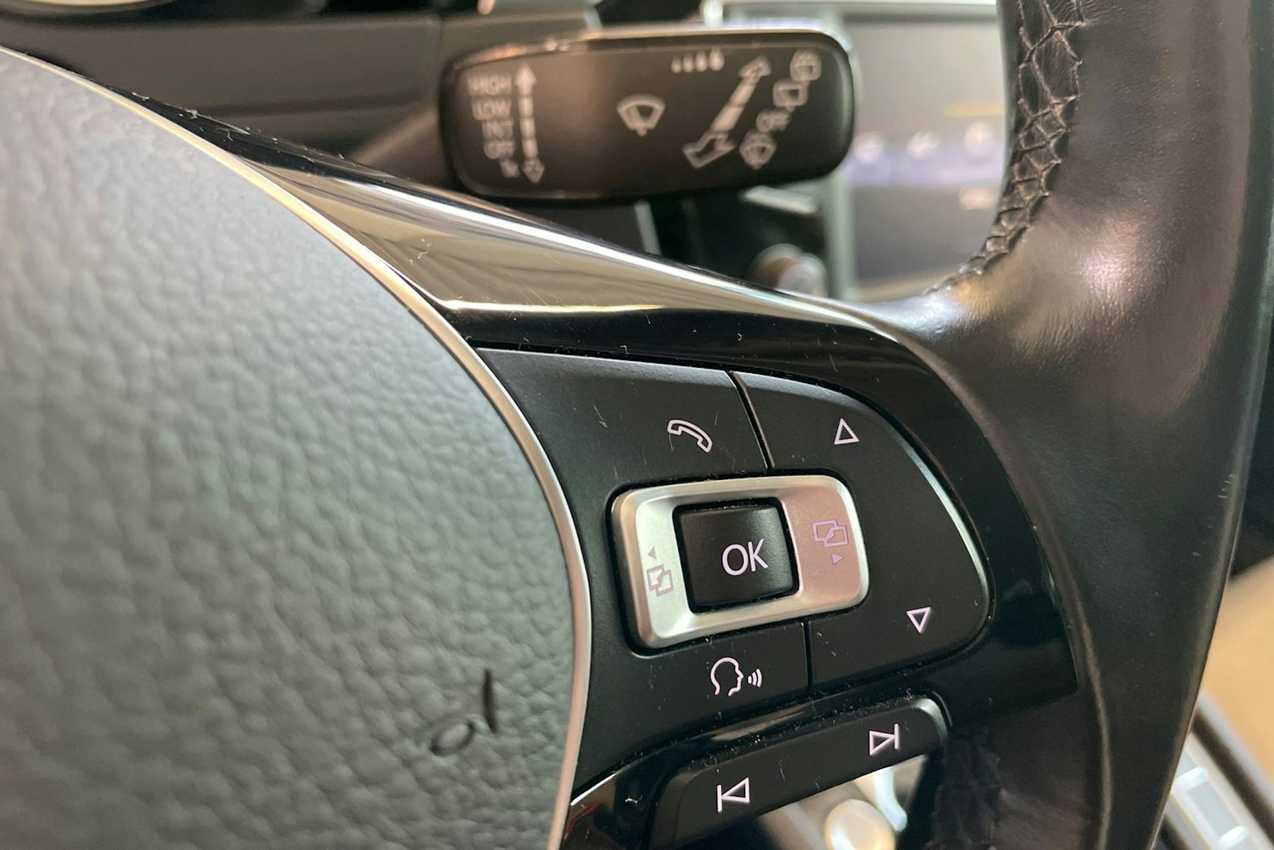 harmaa Volkswagen Passat 2015 kuva 18.