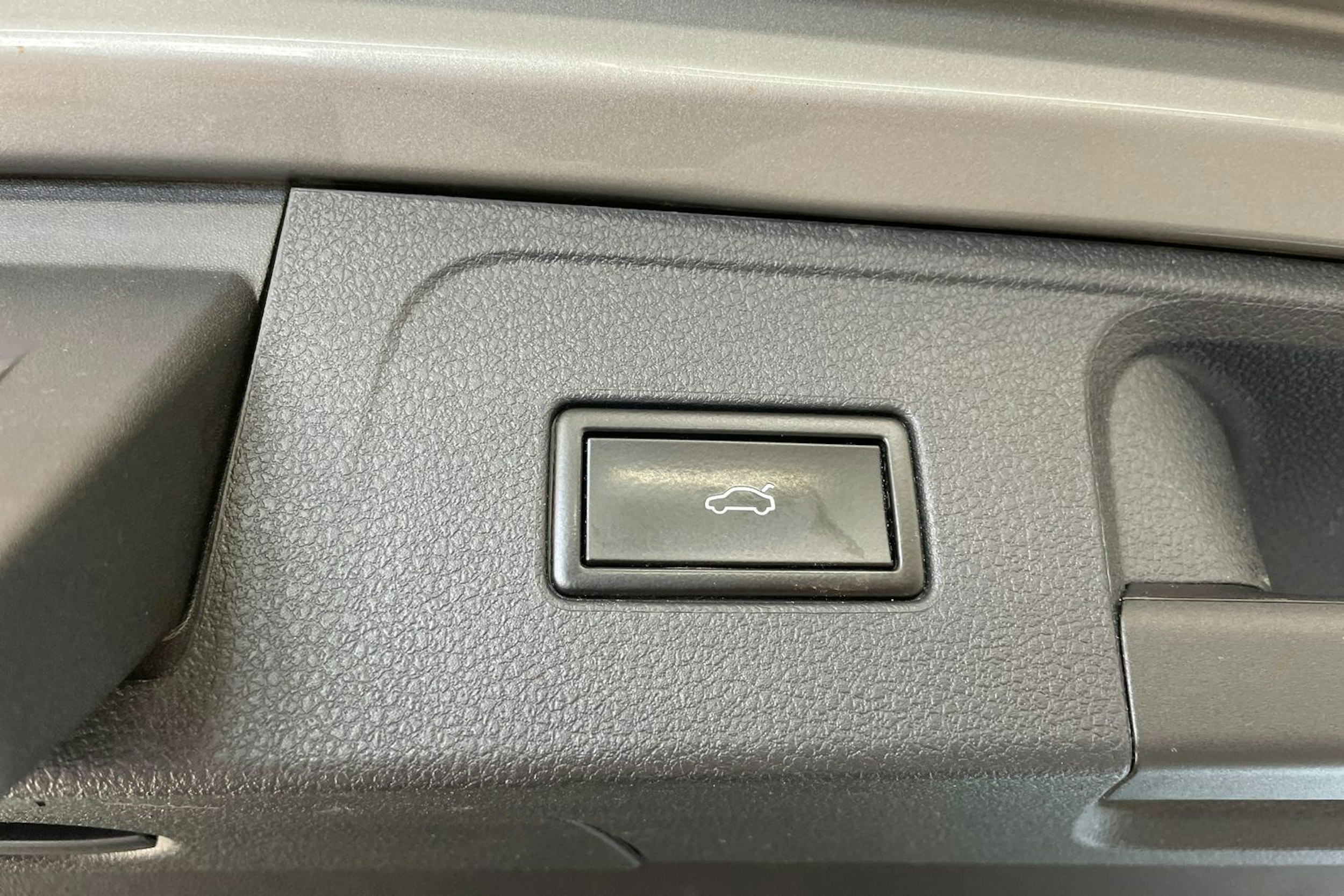 harmaa Volkswagen Passat 2015 kuva 26.