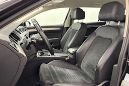 musta Volkswagen Passat 2015 kuva 11.