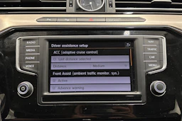 musta Volkswagen Passat 2015 kuva 18.