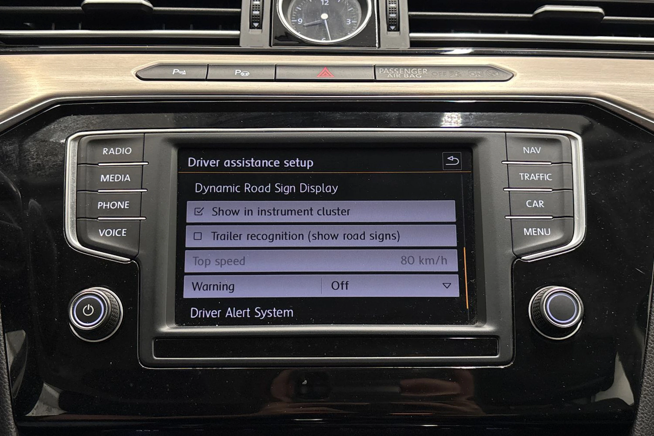 musta Volkswagen Passat 2015 kuva 19.