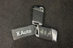 musta Volkswagen Passat 2015 kuva 22.