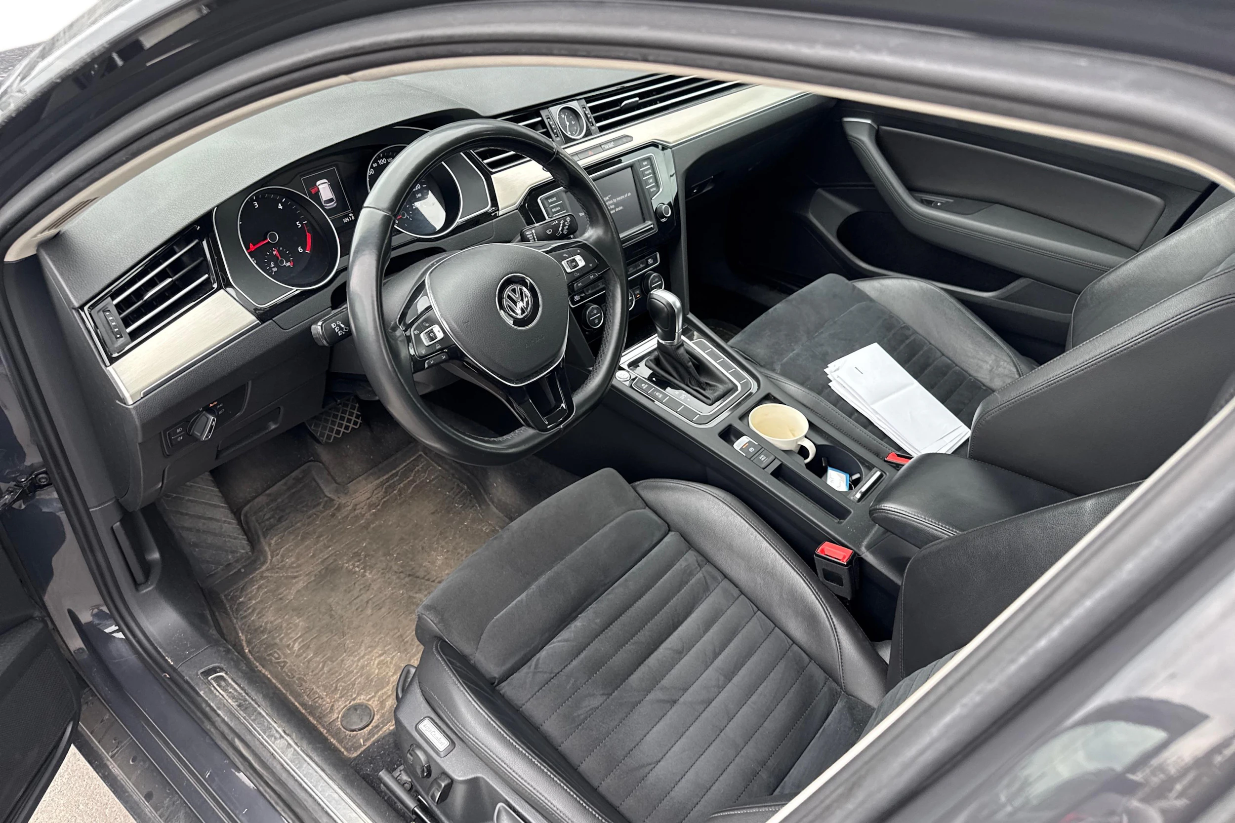 met. harmaa Volkswagen Passat 2015 kuva 3.