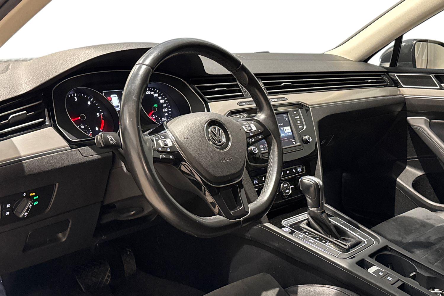 Volkswagen Passat 2015, kuva 6/27