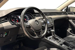 met. harmaa Volkswagen Passat 2015 kuva 6.