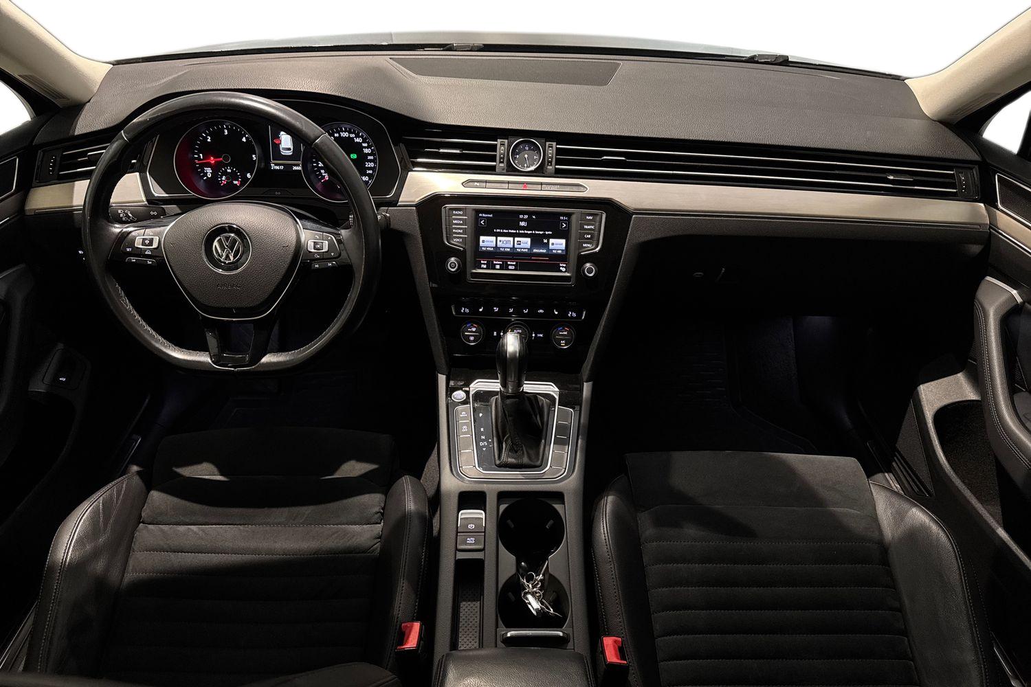 Volkswagen Passat 2015, kuva 7/27