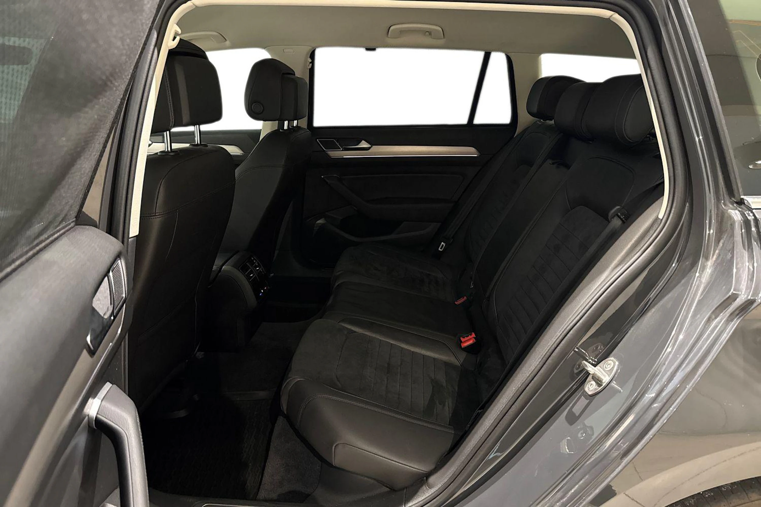 met. harmaa Volkswagen Passat 2015 kuva 8.