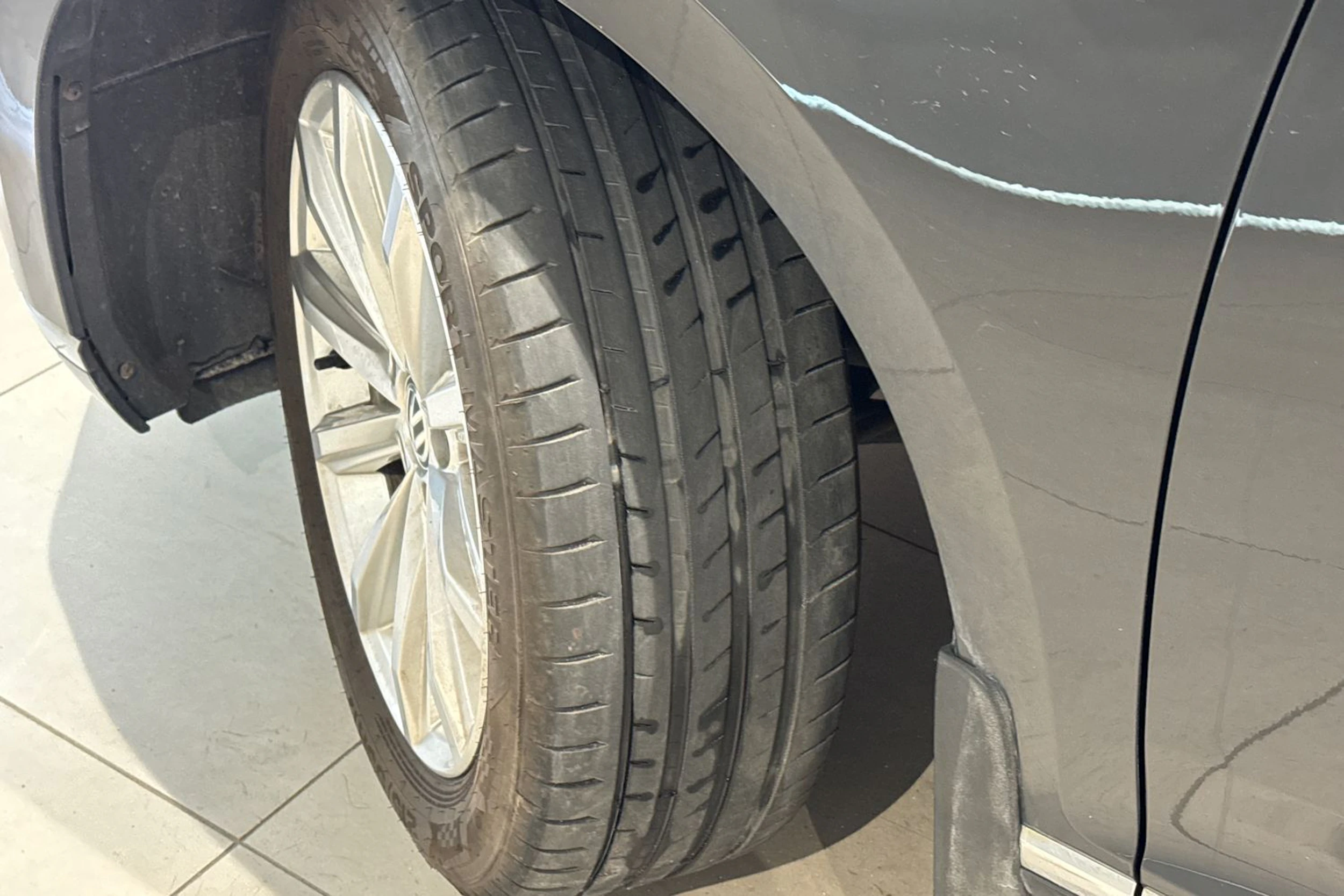 met. harmaa Volkswagen Passat 2015 kuva 10.