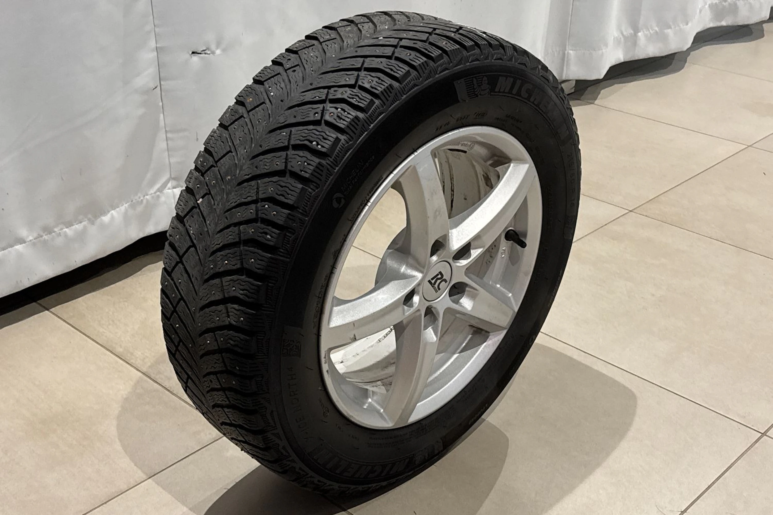 met. harmaa Volkswagen Passat 2015 kuva 11.