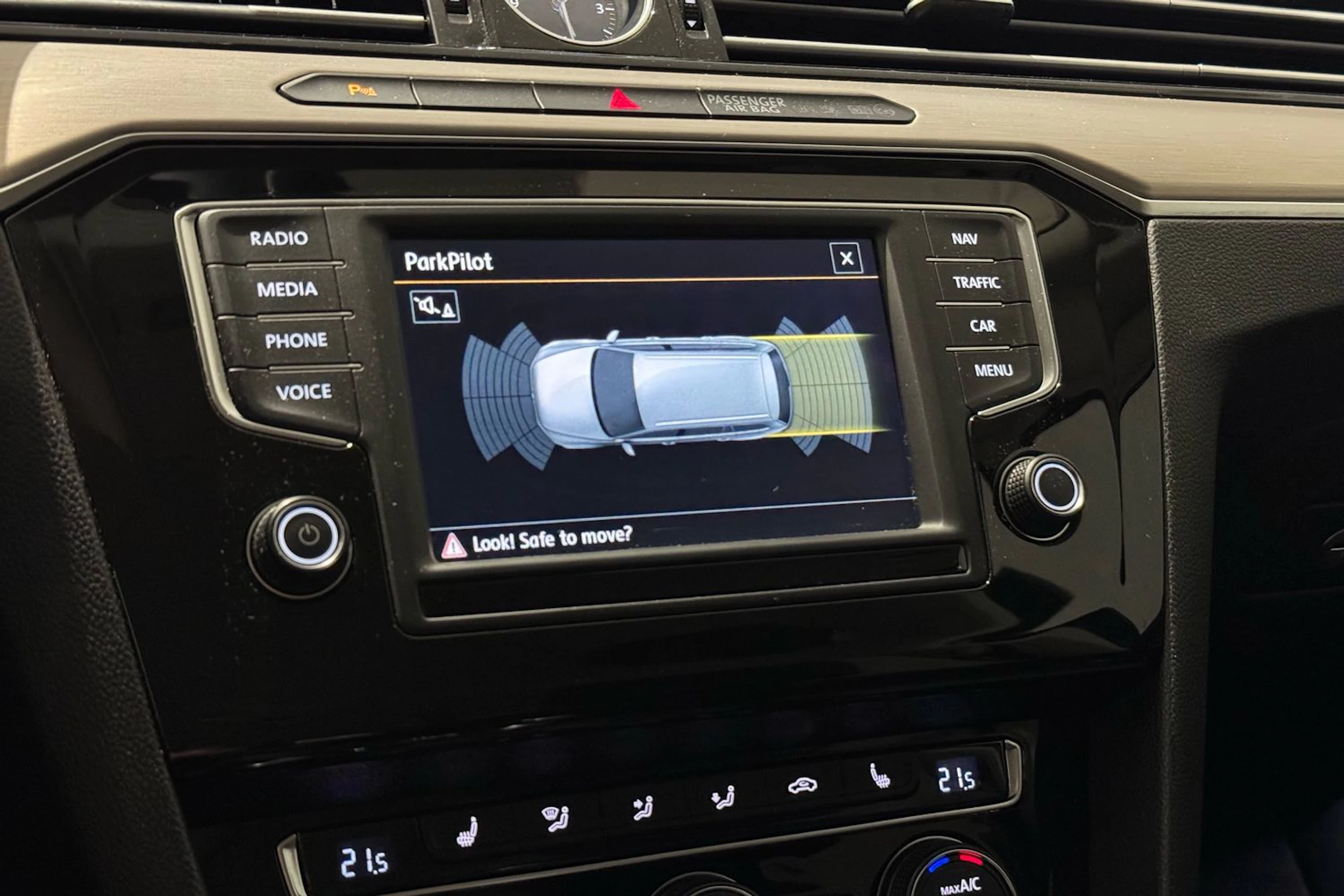 met. harmaa Volkswagen Passat 2015 kuva 18.