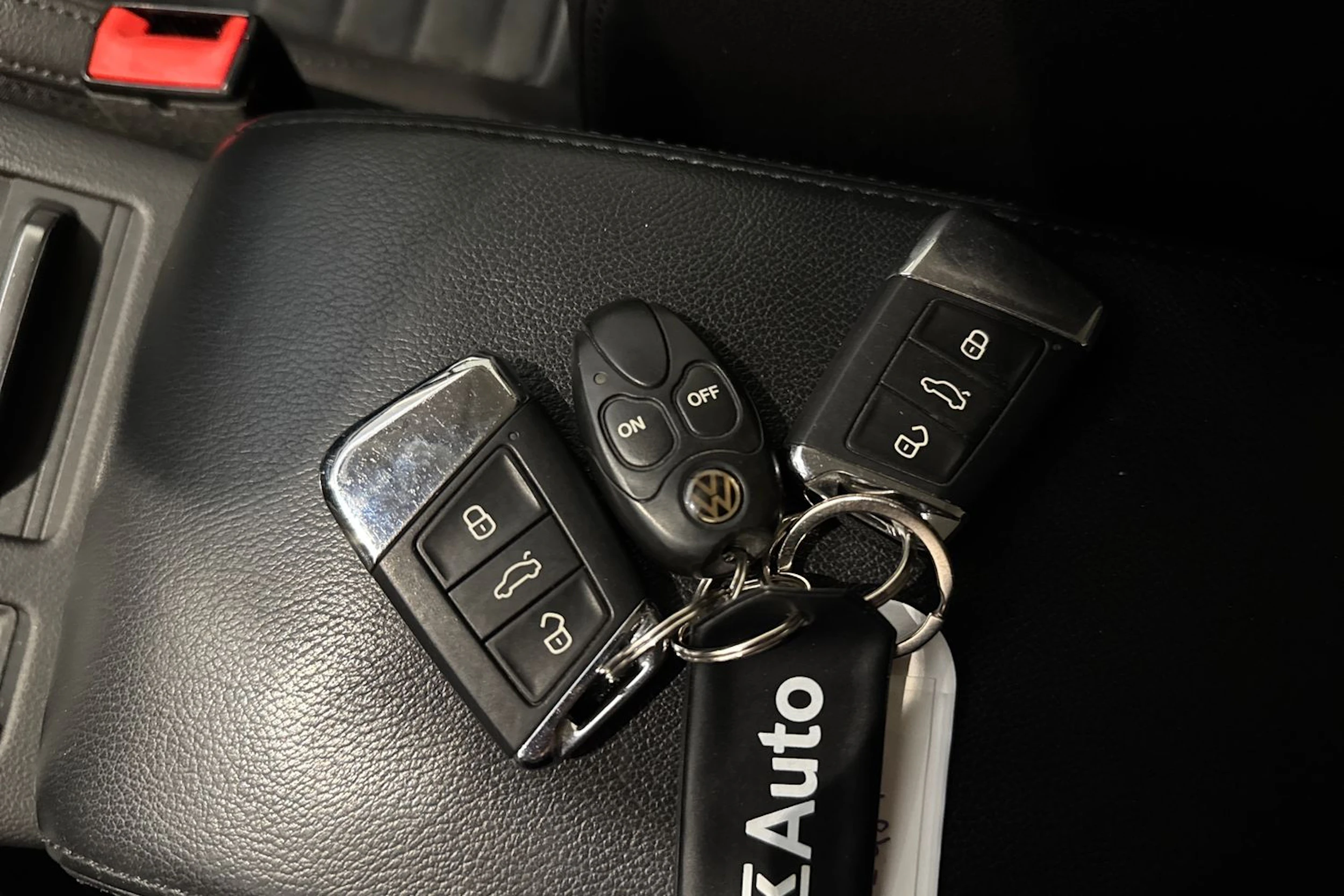 met. harmaa Volkswagen Passat 2015 kuva 23.