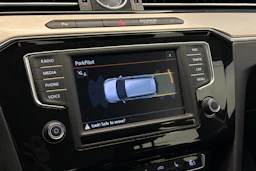 met. harmaa Volkswagen Passat 2015 kuva 25.