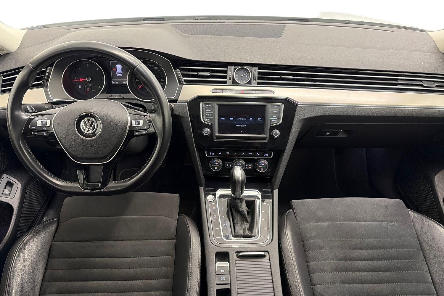 Volkswagen Passat 2015, kuva 7/23