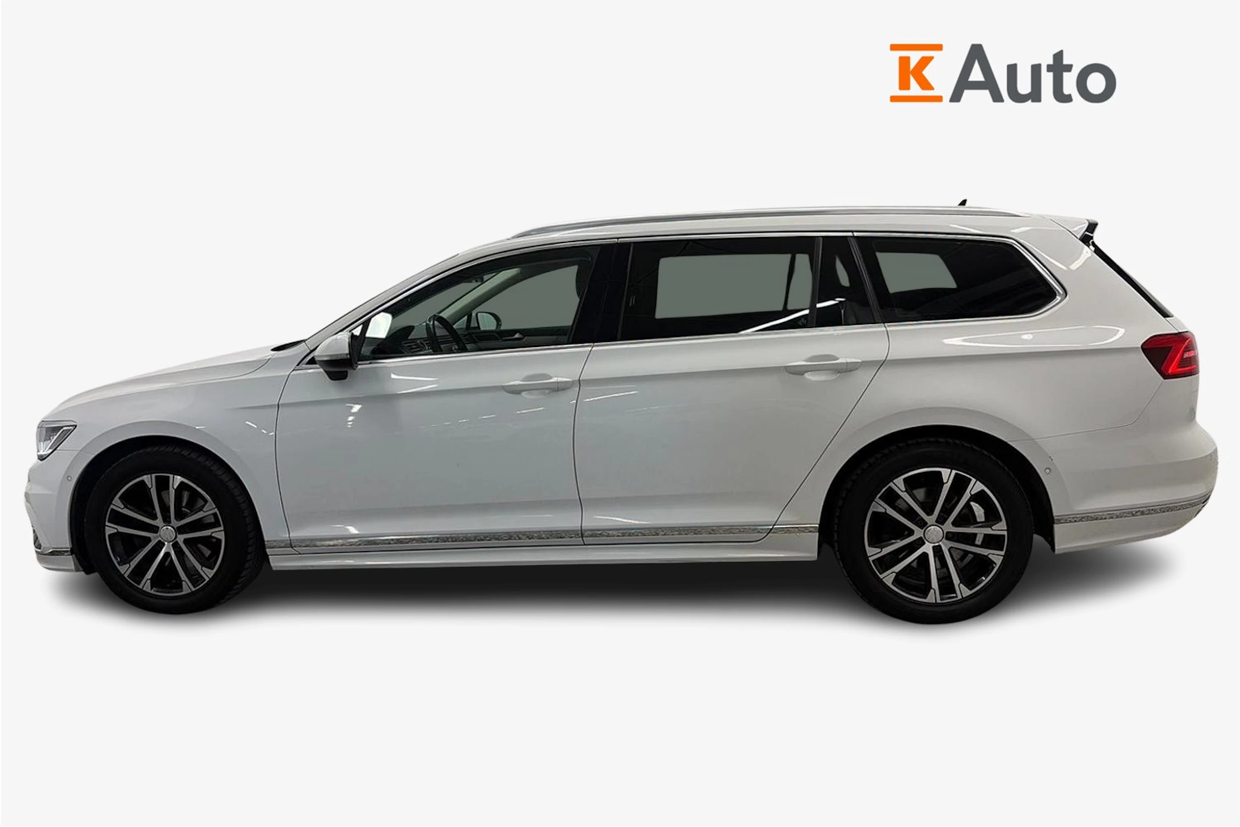 valkoinen Volkswagen Passat 2015 kuva 7.