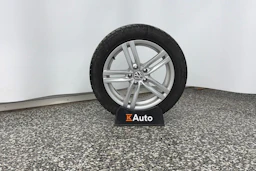 valkoinen Volkswagen Passat 2015 kuva 13.