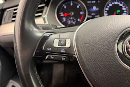 valkoinen Volkswagen Passat 2015 kuva 19.