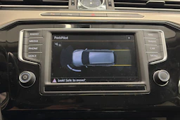valkoinen Volkswagen Passat 2015 kuva 22.