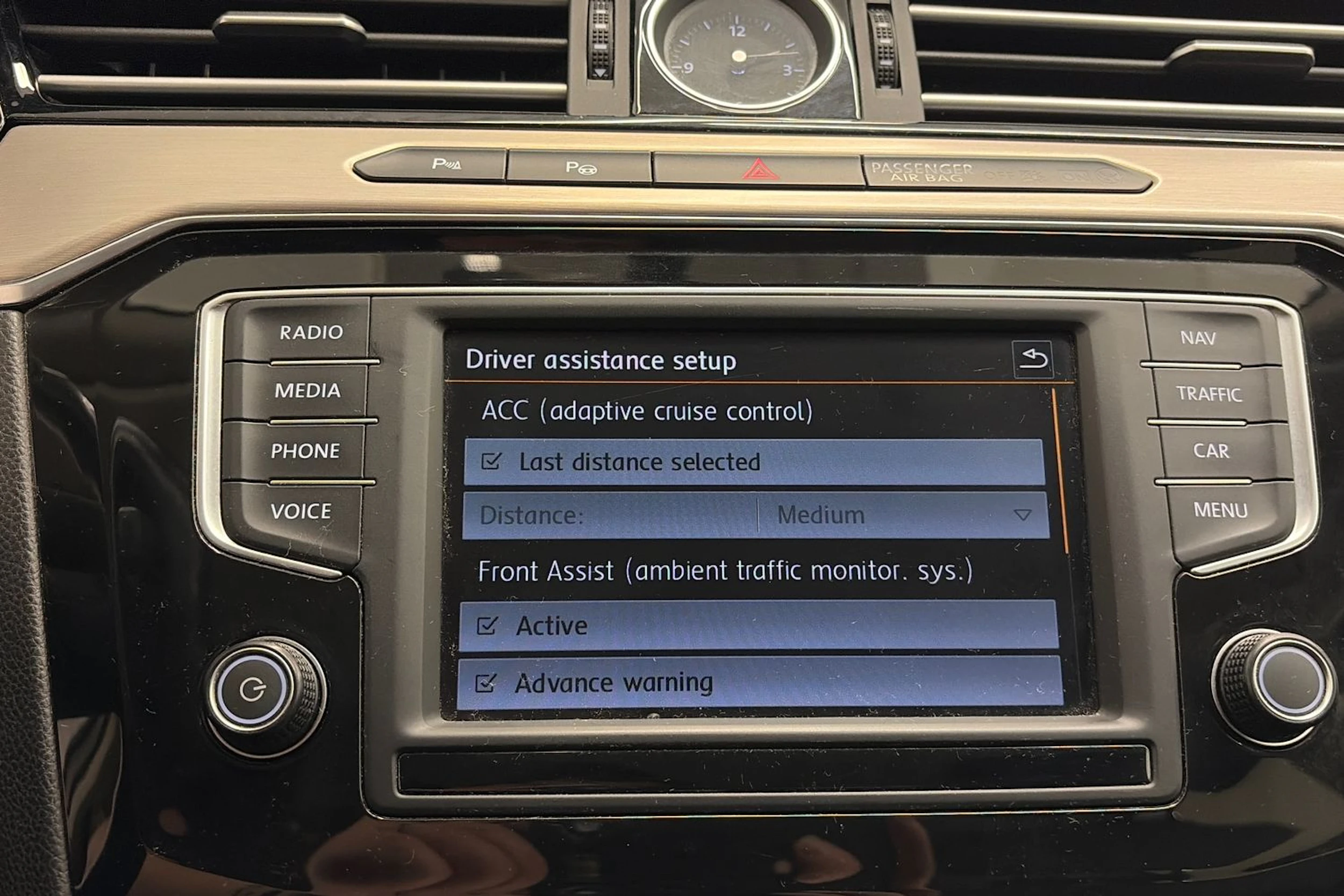 valkoinen Volkswagen Passat 2015 kuva 23.