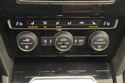 valkoinen Volkswagen Passat 2015 kuva 25.