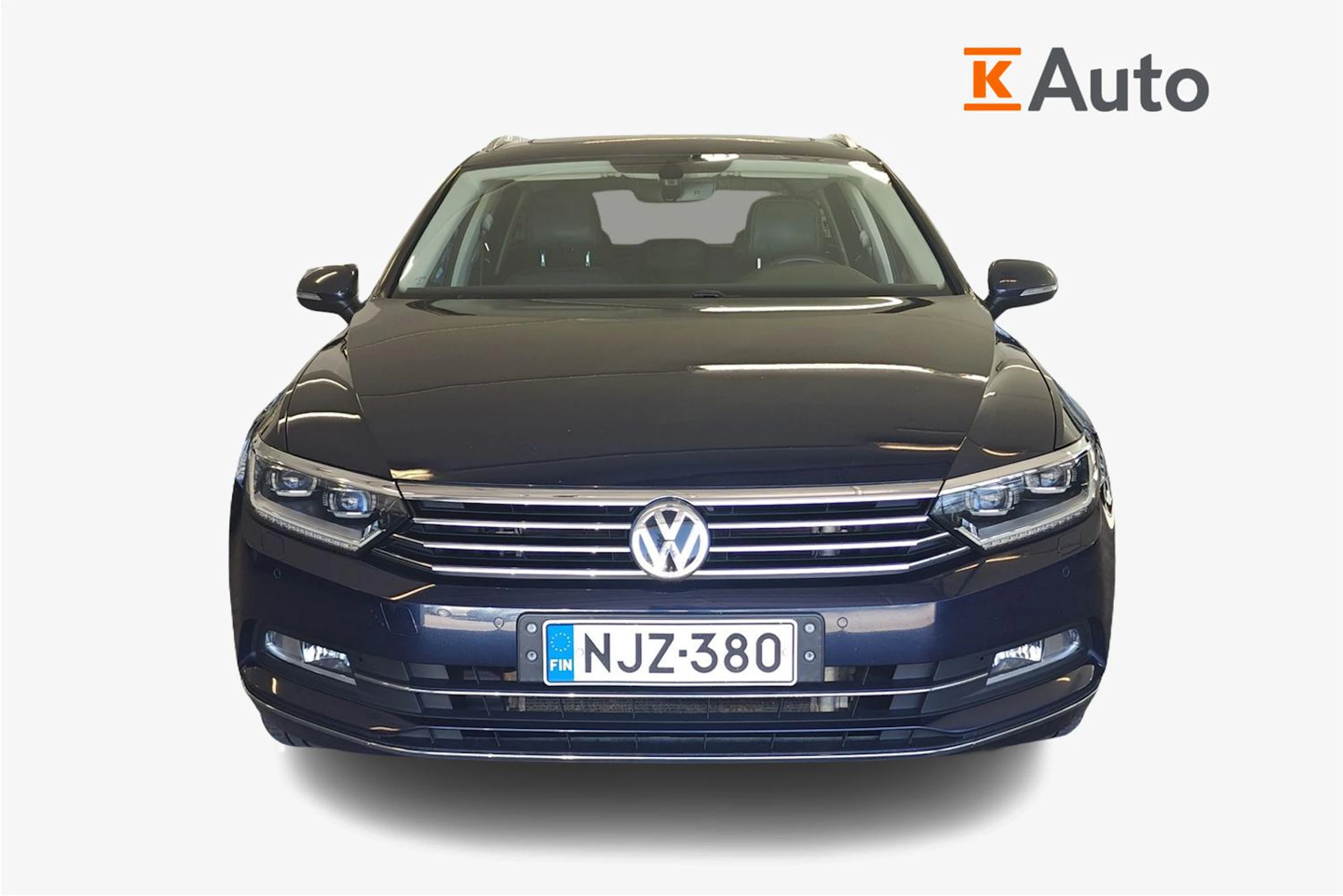 sininen Volkswagen Passat 2015 kuva 5.