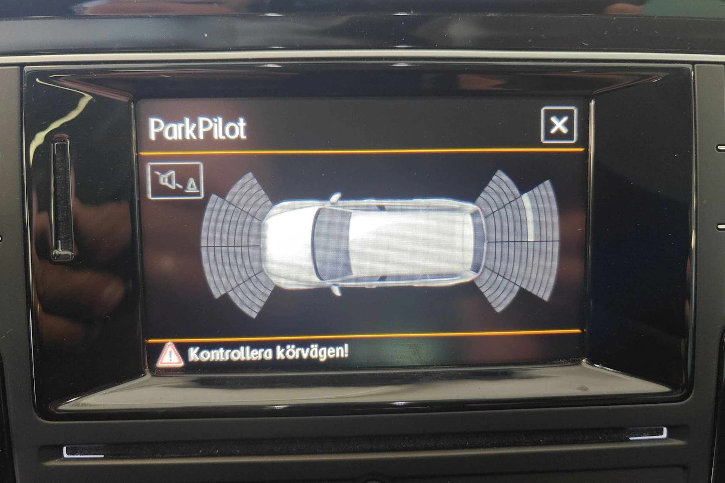 sininen Volkswagen Passat 2015 kuva 23.