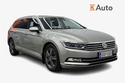 harmaa Volkswagen Passat 2015 kuva 1.