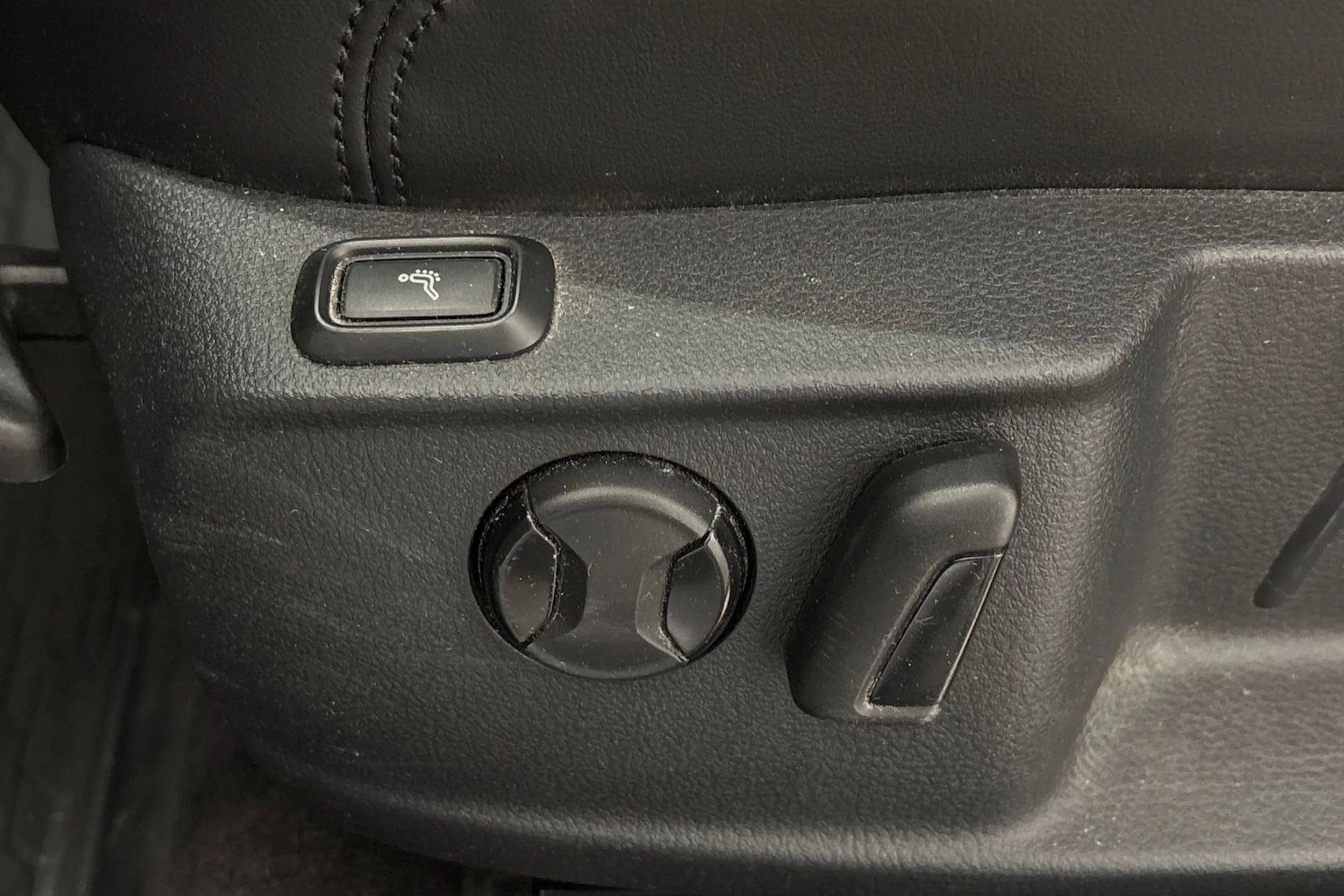 harmaa Volkswagen Passat 2015 kuva 15.