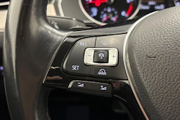 harmaa Volkswagen Passat 2015 kuva 17.