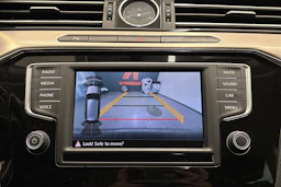 harmaa Volkswagen Passat 2015 kuva 20.