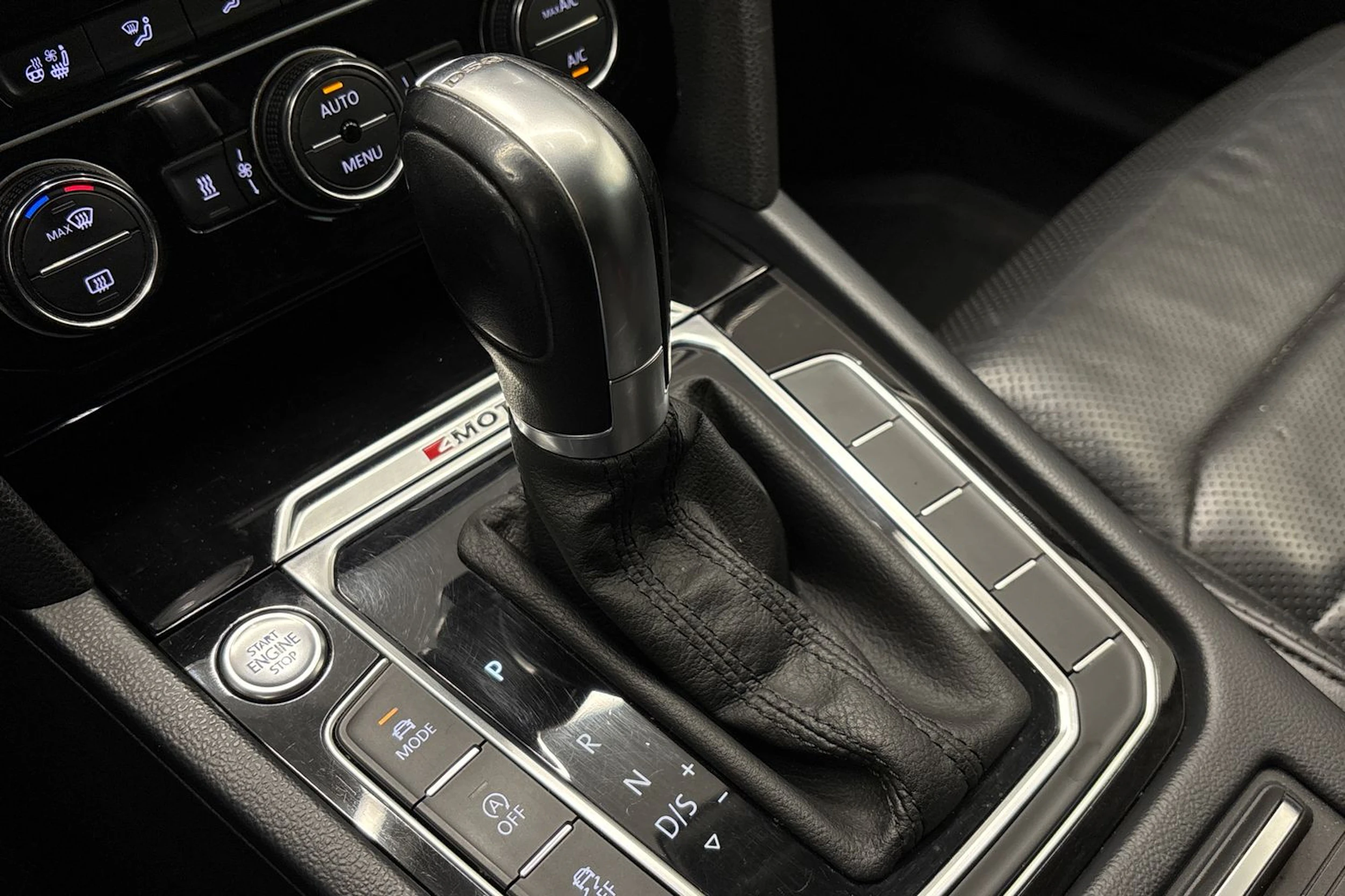 harmaa Volkswagen Passat 2015 kuva 25.