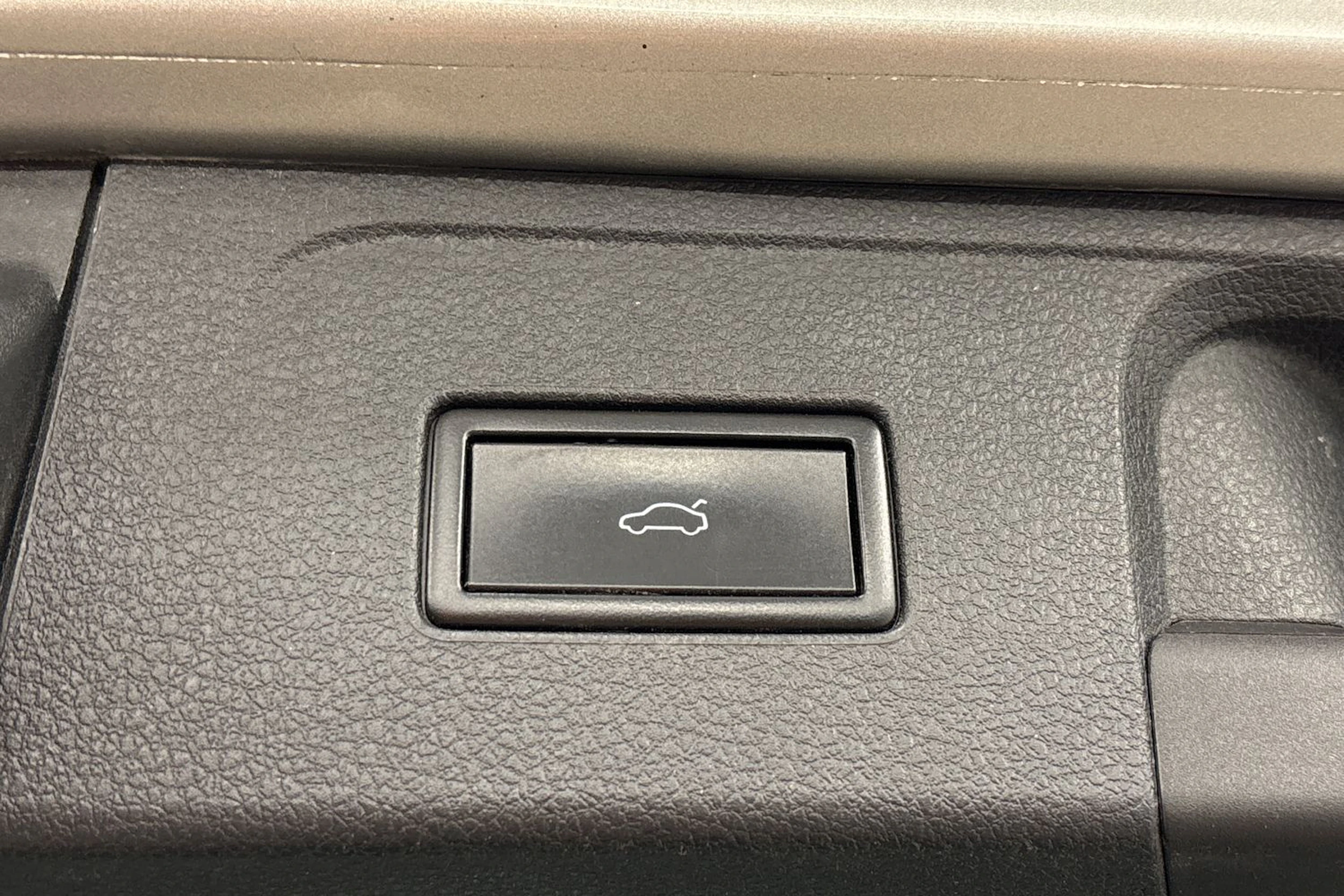 harmaa Volkswagen Passat 2015 kuva 27.