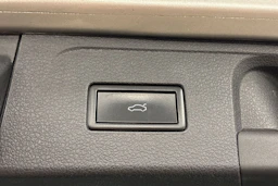 harmaa Volkswagen Passat 2015 kuva 27.