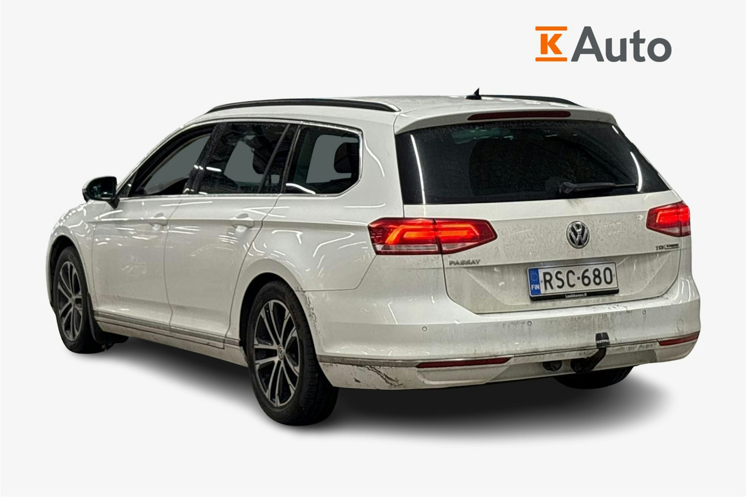 valkoinen Volkswagen Passat 2015 kuva 2.