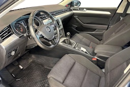 Sininen Volkswagen PASSAT 2015 kuva 6.