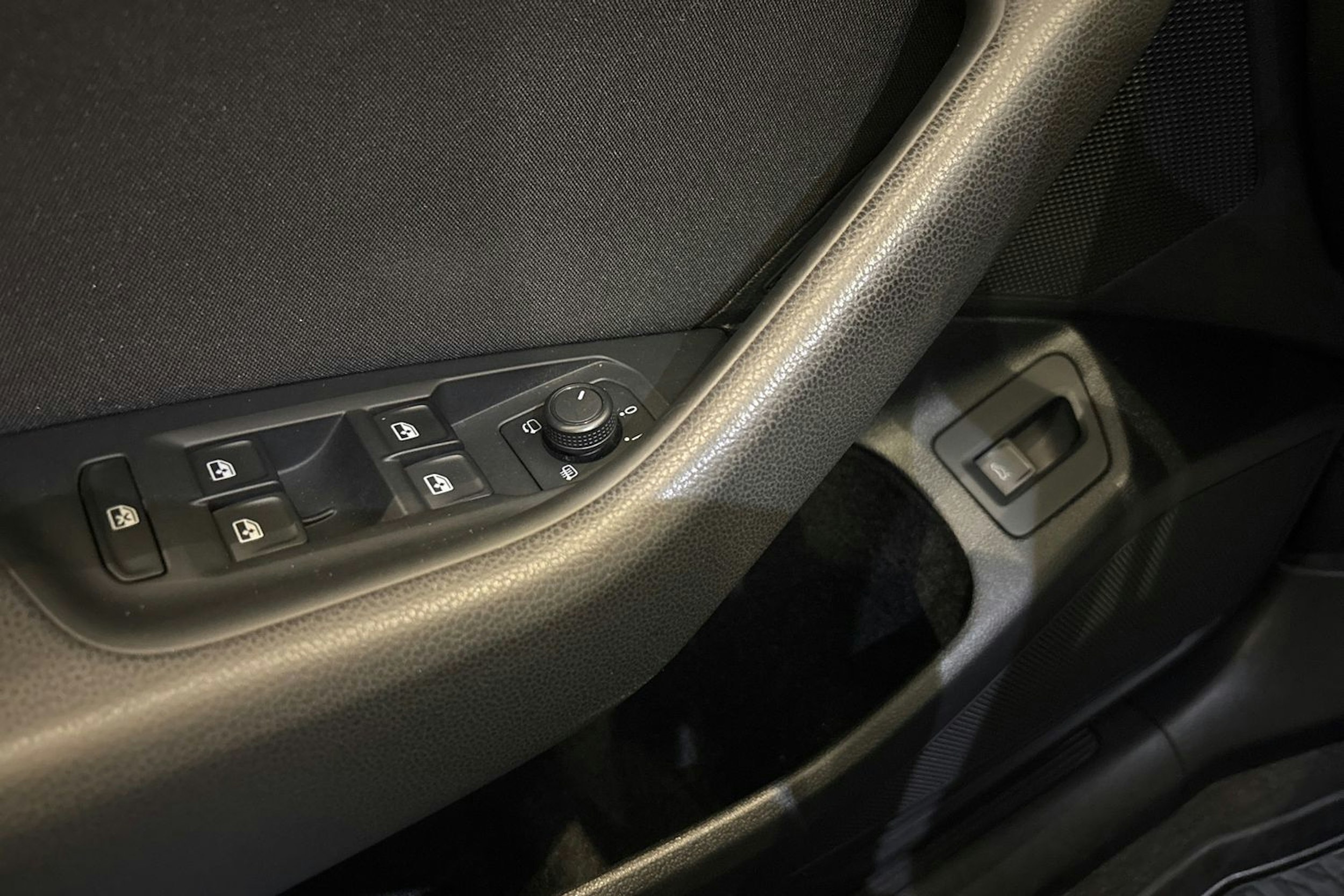 Sininen Volkswagen PASSAT 2015 kuva 16.