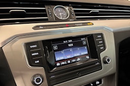 Sininen Volkswagen PASSAT 2015 kuva 20.