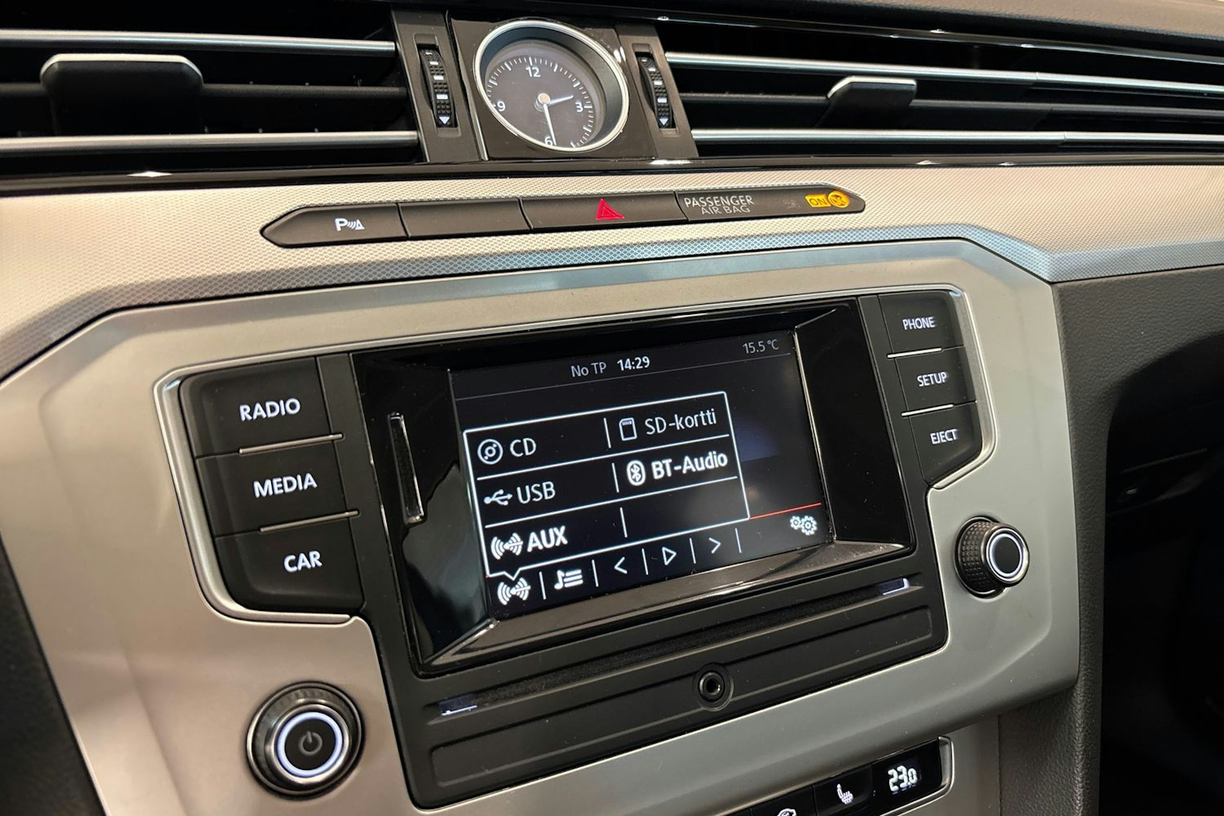 Sininen Volkswagen PASSAT 2015 kuva 21.