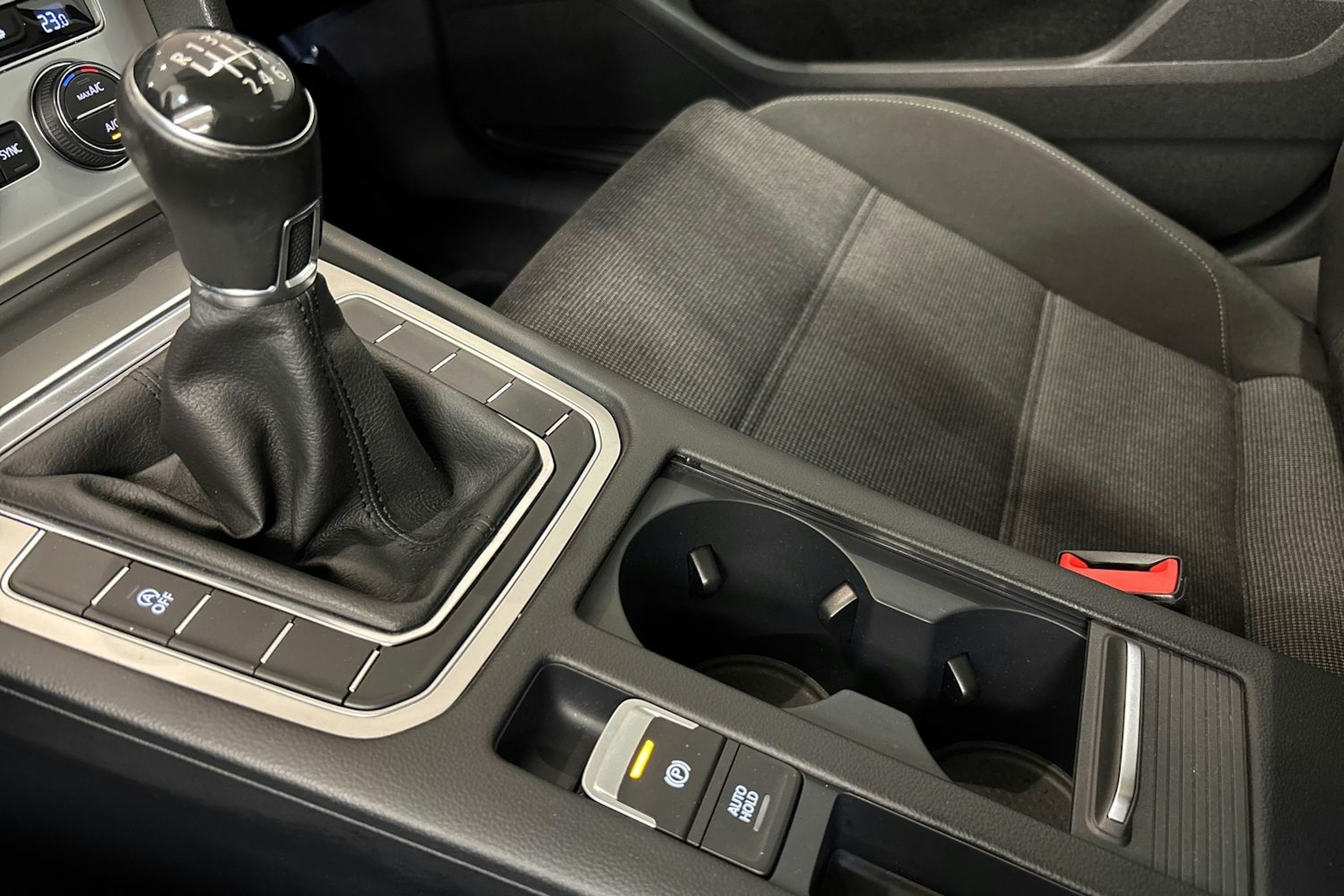 Sininen Volkswagen PASSAT 2015 kuva 24.