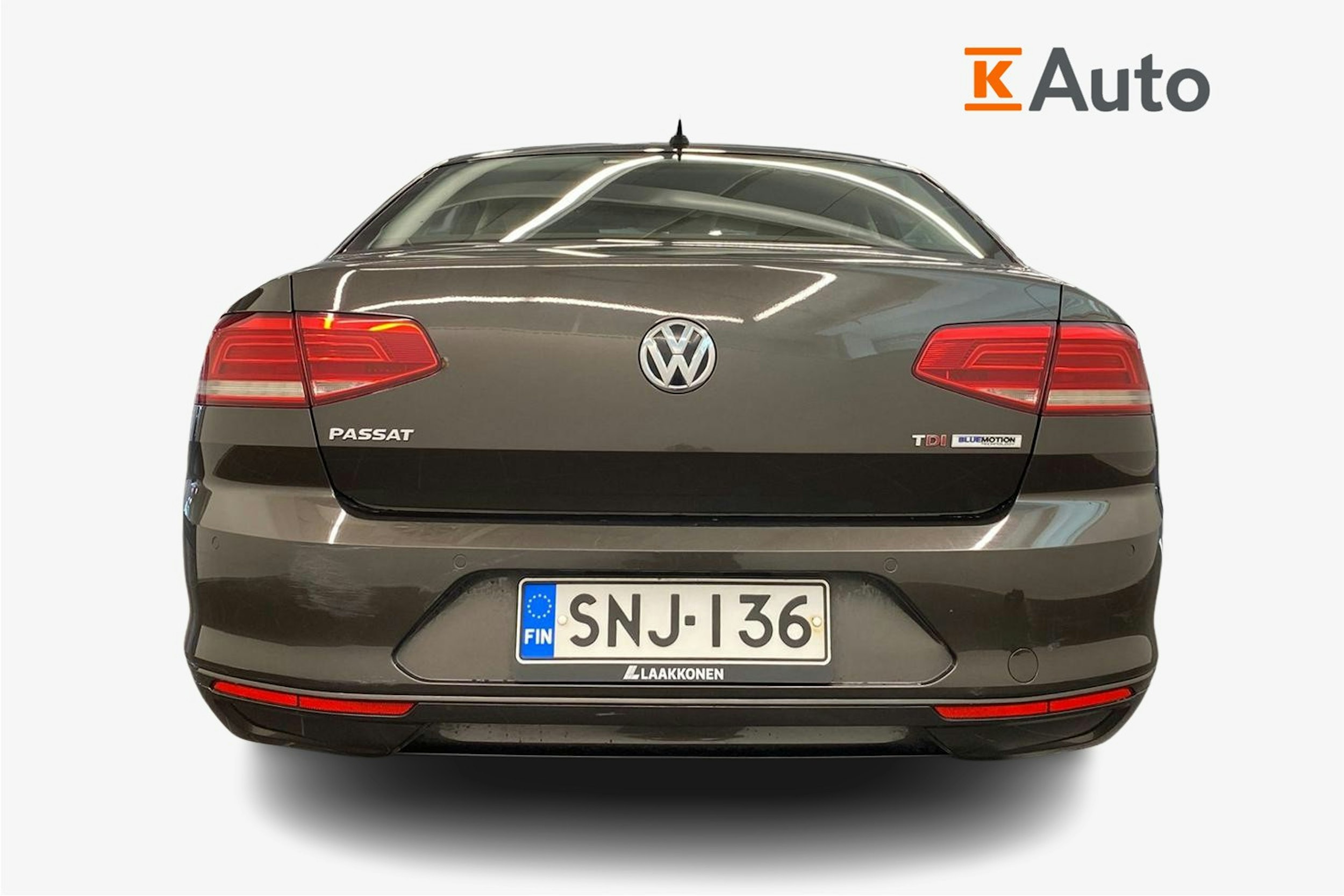 ruskea (beige) Volkswagen Passat 2015 kuva 3.