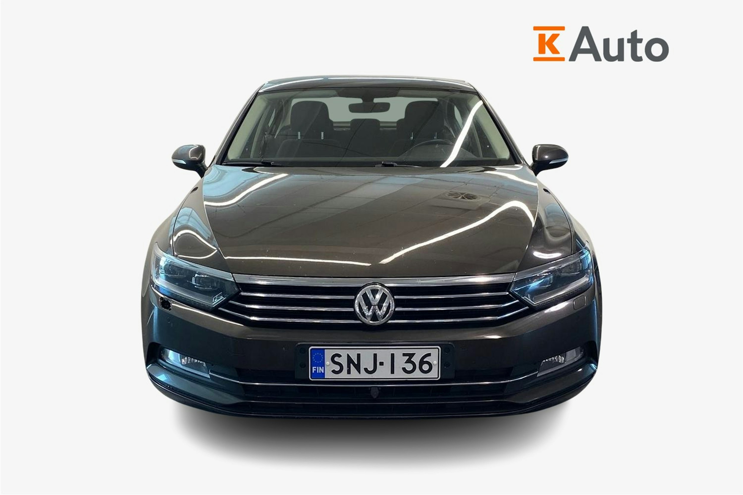 ruskea (beige) Volkswagen Passat 2015 kuva 4.