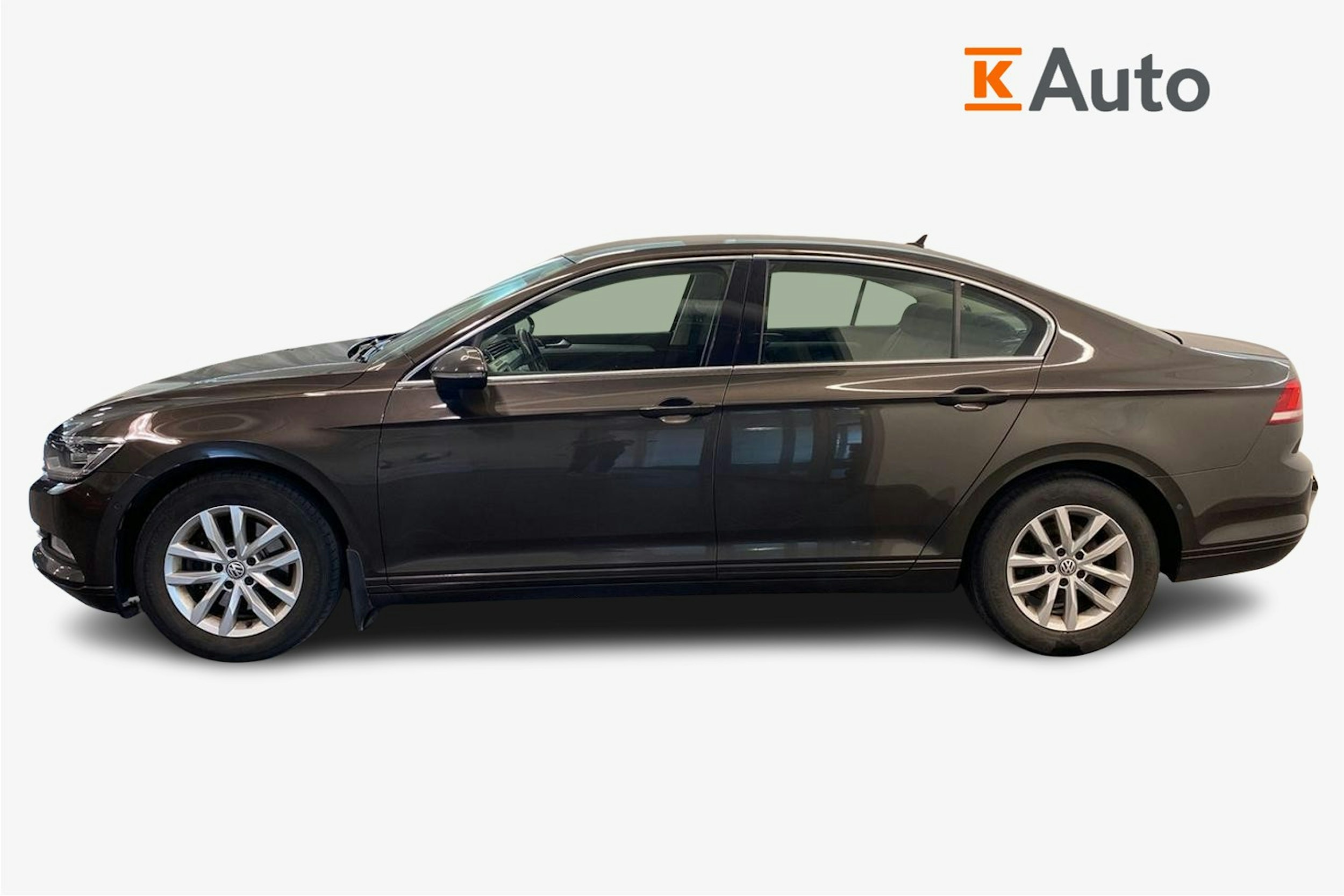 ruskea (beige) Volkswagen Passat 2015 kuva 5.