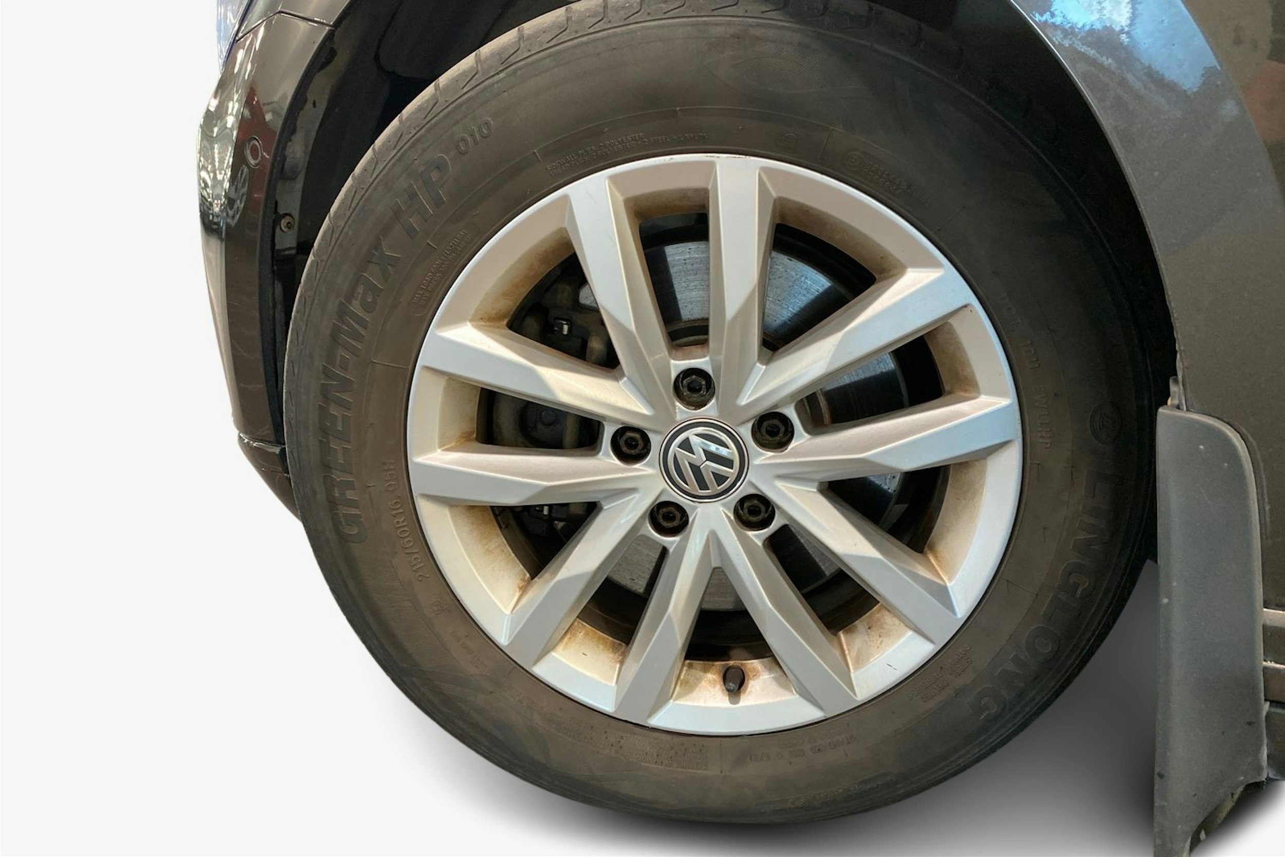 ruskea (beige) Volkswagen Passat 2015 kuva 9.
