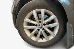 ruskea (beige) Volkswagen Passat 2015 kuva 9.