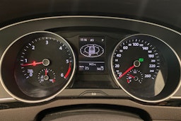 ruskea (beige) Volkswagen Passat 2015 kuva 20.